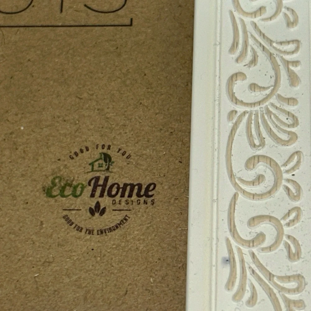 White Ornate Geometric‎ Picture Frame